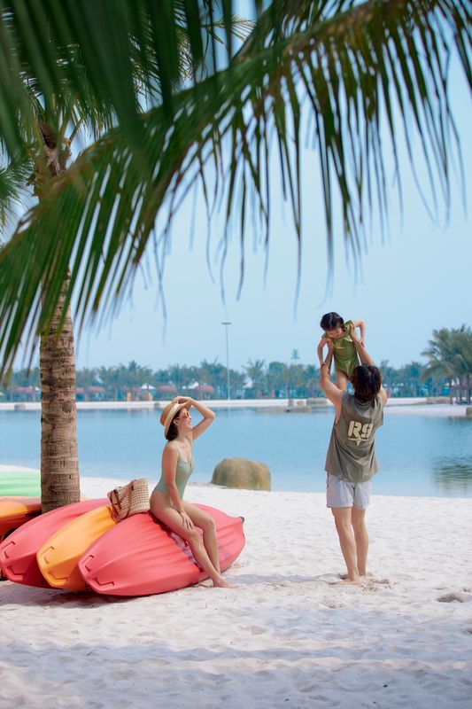 Bãi biển kayak Vinhomes Ocean Park 3