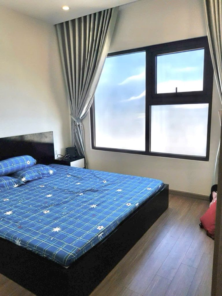 Phòng ngủ có giường căn hộ cho thuê The Rainbow Vinhomes Grand Park